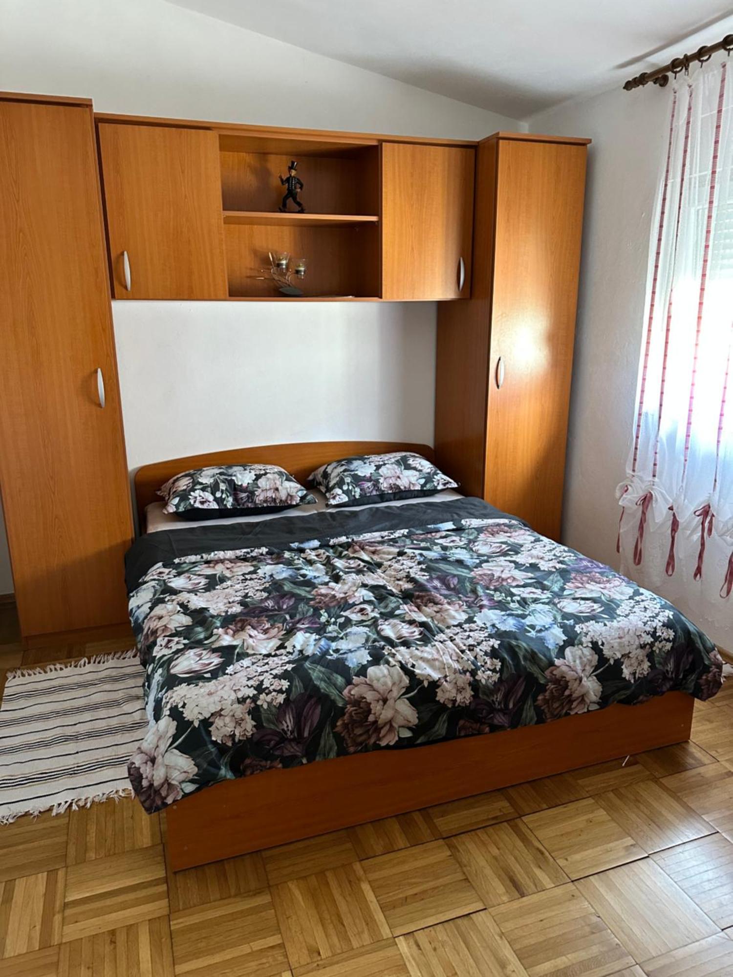 Apartment Kristina *
